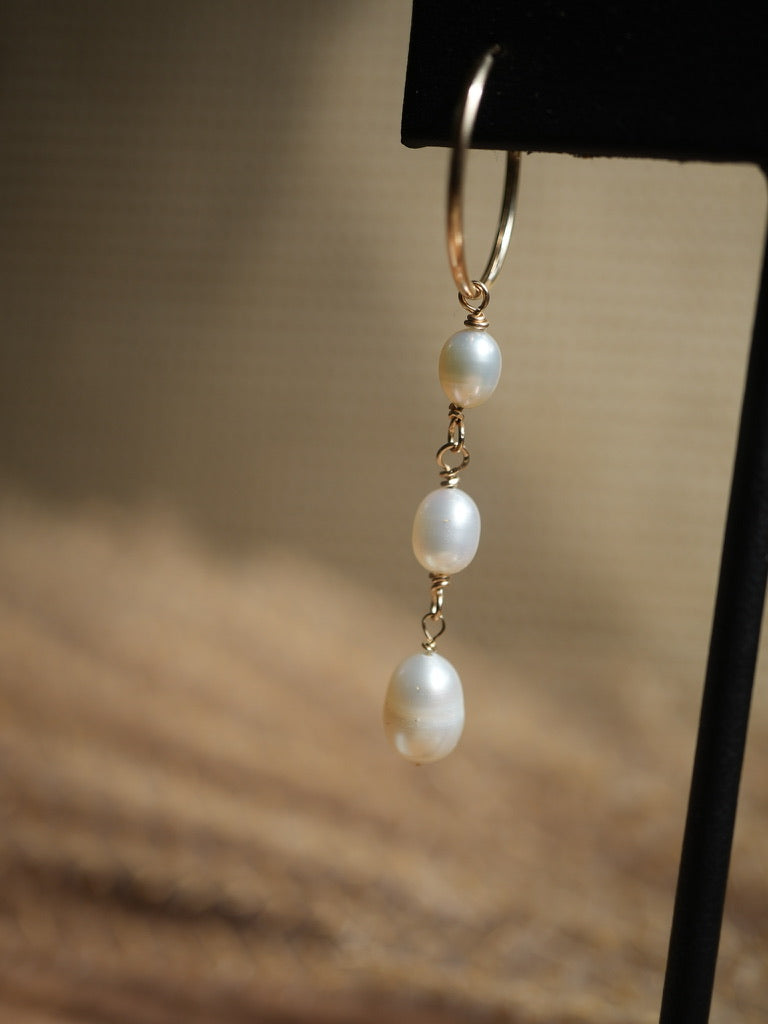 Dangling Freshwater Pearl Earrings || 14K Gold Filled Pearl Earrings || Pearl Hoops || Bridal Earrings || Bridal Jewelry || Wire Wrapped