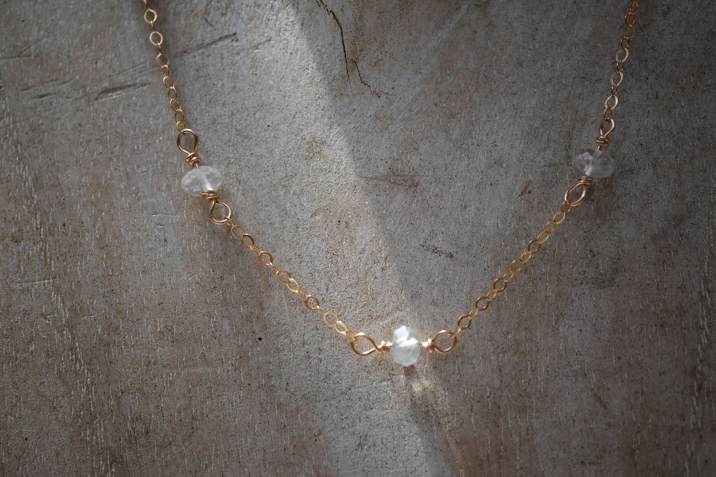Blue Topaz Gold Filled Necklace || Collar Necklace || Dainty Everyday Necklace || Gemstone Necklace ||