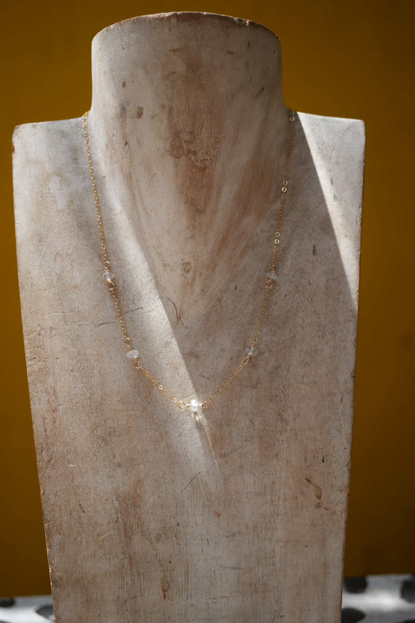 Blue Topaz Gold Filled Necklace || Collar Necklace || Dainty Everyday Necklace || Gemstone Necklace ||