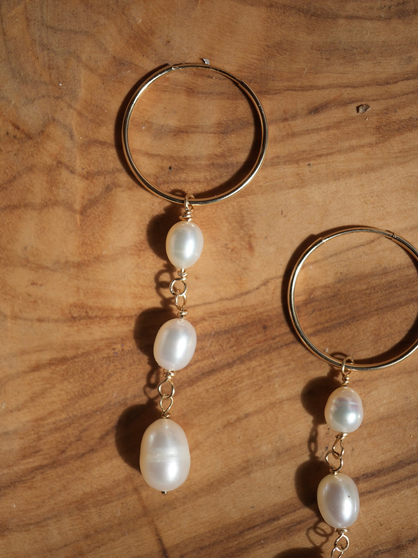 Dangling Freshwater Pearl Earrings || 14K Gold Filled Pearl Earrings || Pearl Hoops || Bridal Earrings || Bridal Jewelry || Wire Wrapped