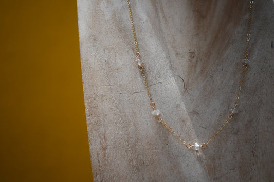 Blue Topaz Gold Filled Necklace || Collar Necklace || Dainty Everyday Necklace || Gemstone Necklace ||