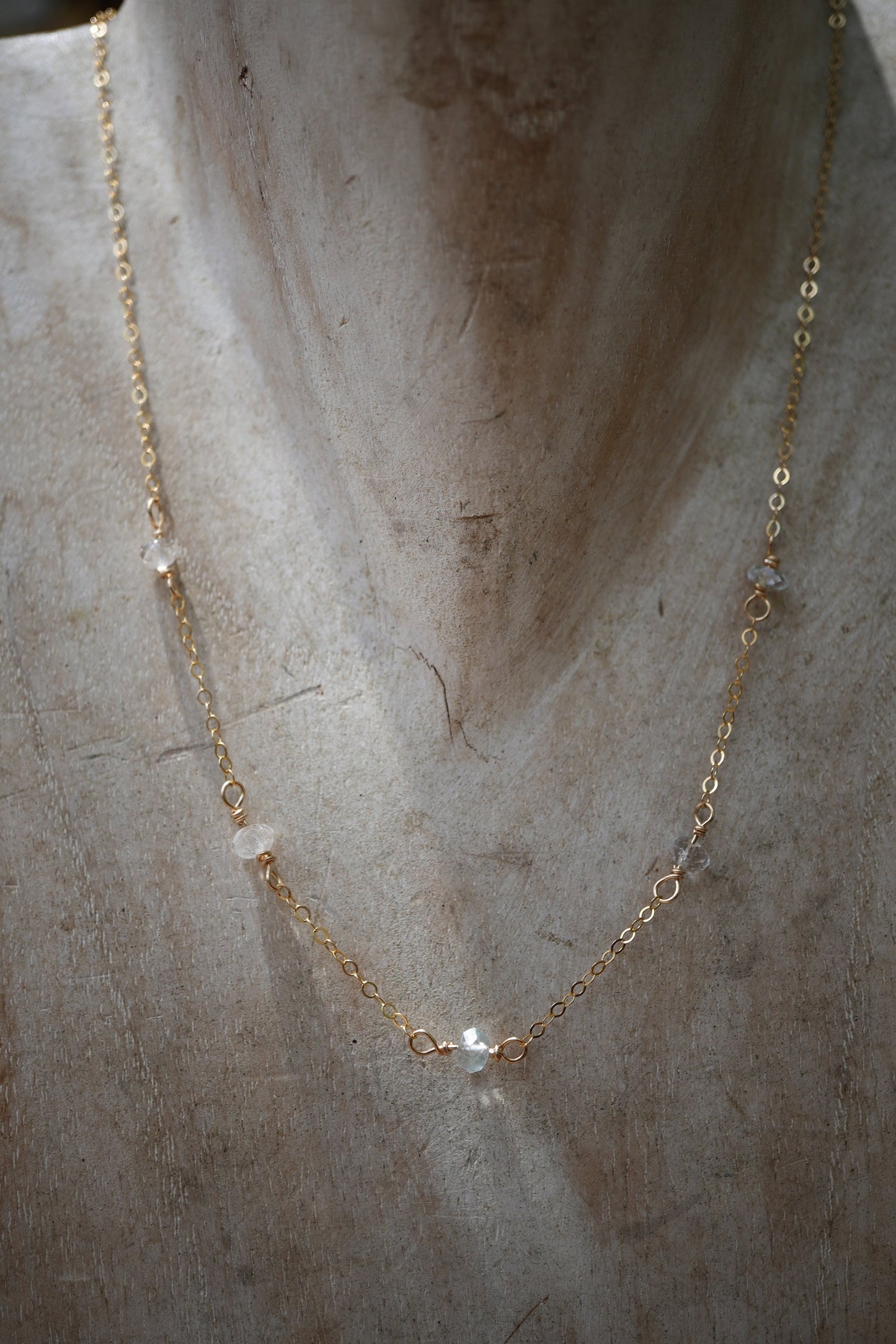 Blue Topaz Gold Filled Necklace || Collar Necklace || Dainty Everyday Necklace || Gemstone Necklace ||