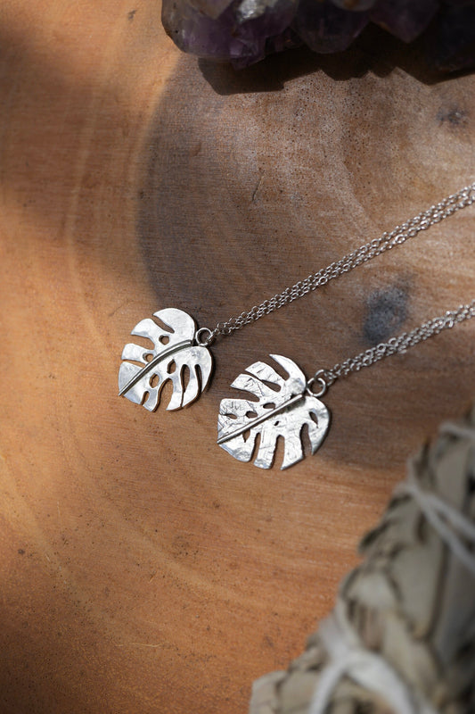 Monstera Leaf Necklace || Monstera Deliciosa 925 Leaf Necklace || Monstera Necklace || House Plant Necklace || Palm Leaf || Tropical Leaf
