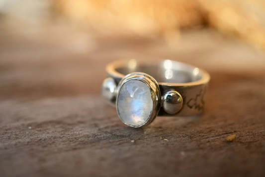 Sterling Silver Rainbow Moonstone Ring || 925 Moonstone Ring || Flashy Moonstone Ring