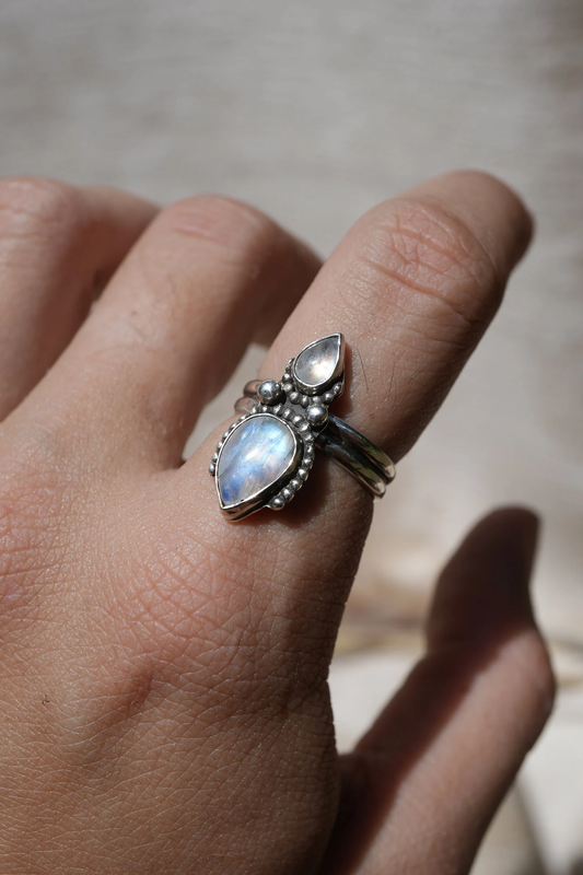 Sterling Silver Moonstone Goddess Ring || Rainbow Moonstone Ring || Solid Sterling Silver