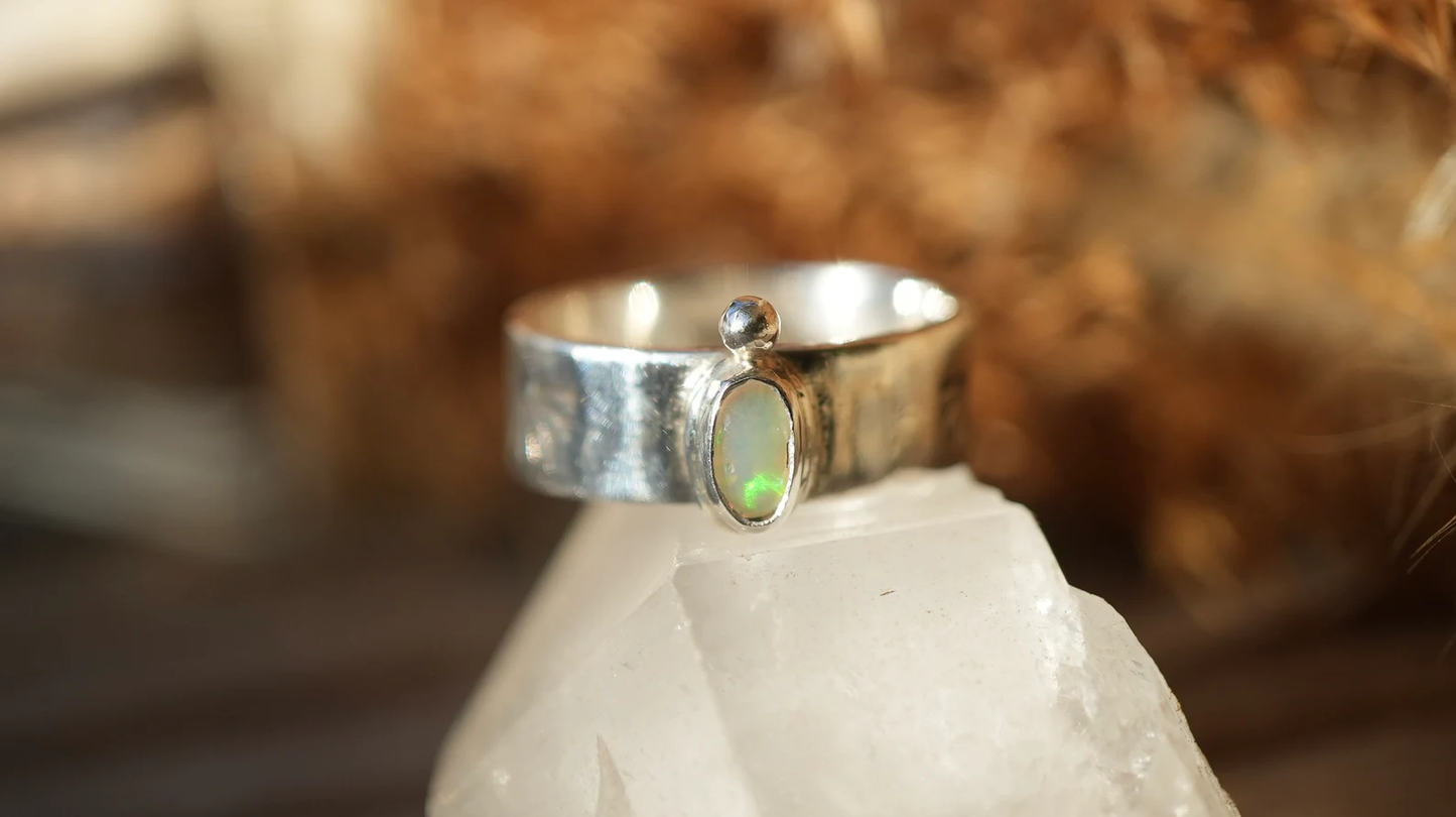 Flashy Ethiopian Opal Ring || Sterling Silver Opal Ring || Everyday Ring || Minimalist Ring || October Birthstone ||